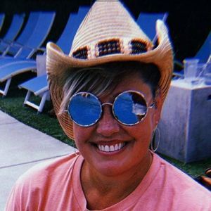 Meet your Posher, Sharon